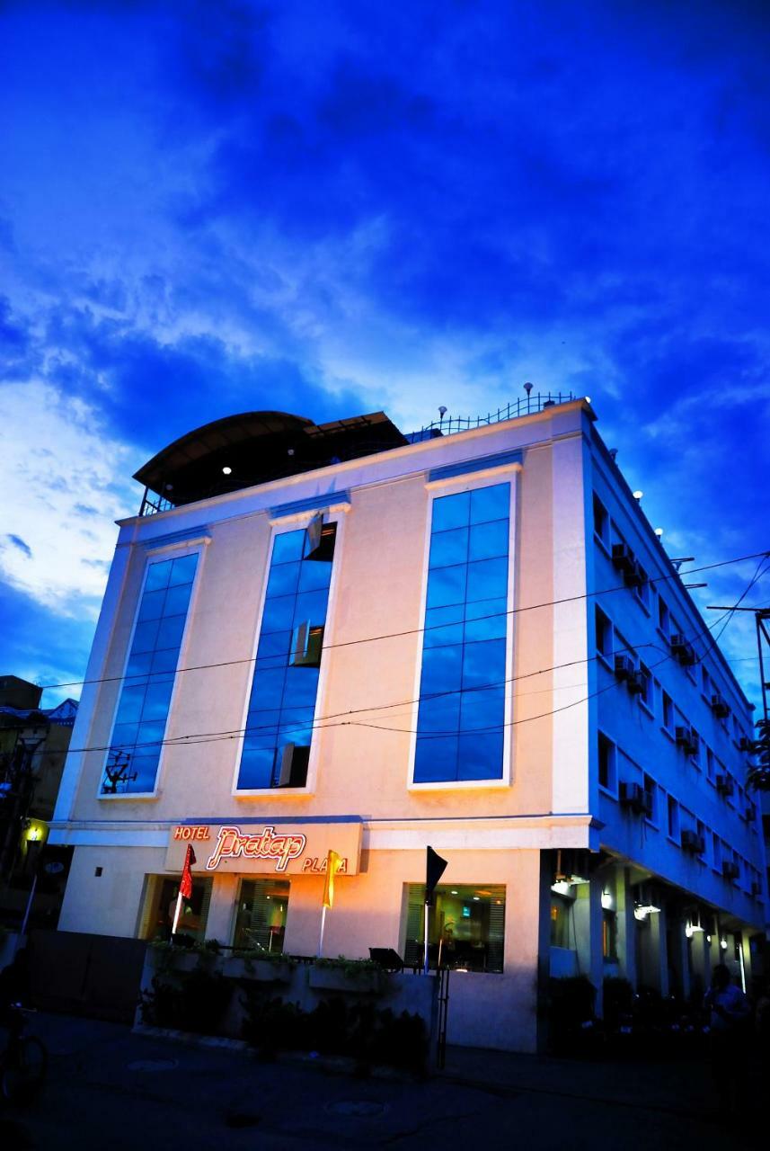 Hotel Sooriya Residency Madrás Exterior foto